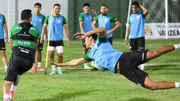 Copa América: Ribera y Cuéllar, dos nuevos casos positivos por Covid-19 en la selección Copa América: Ribera y Cuéllar, dos nuevos casos positivos por Covid-19 en la selección