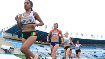 Jhoselyn Camargo se colgó el bronce e hizo récord en el Sudamericano de Atletismo Jhoselyn Camargo se colgó el bronce e hizo récord en el Sudamericano de Atletismo