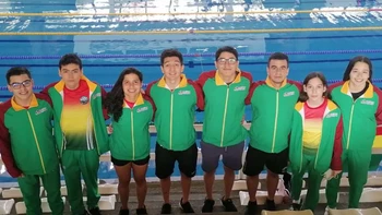 Equipo boliviano de natación conquistó en Paraguay 8 medallas de oro, 12 de plata y 2 de bronce Equipo boliviano de natación conquistó en Paraguay 8 medallas de oro, 12 de plata y 2 de bronce