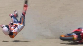 Marc Márquez sufrió una fractura de húmero en el GP de España de MotoGP Marc Márquez sufrió una fractura de húmero en el GP de España de MotoGP