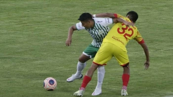 Oriente Petrolero perdió ante Palmaflor por su falta de efectividad (2-1) Oriente Petrolero perdió ante Palmaflor por su falta de efectividad (2-1)