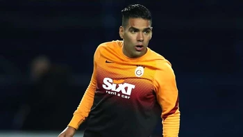 Radamel Falcao sufrió fractura en la cara en una práctica del Galatasaray Radamel Falcao sufrió fractura en la cara en una práctica del Galatasaray