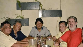 Evo Morales quiere institucionalizar el fútbol del trópico cochabambino Evo Morales quiere institucionalizar el fútbol del trópico cochabambino
