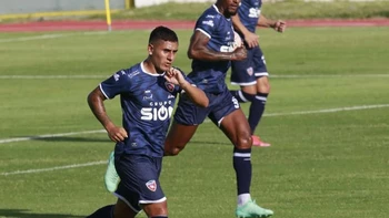 Royal Pari no quiere perder su invicto ante Nacional Potosí Royal Pari no quiere perder su invicto ante Nacional Potosí