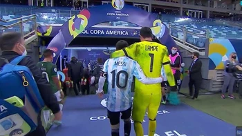 Leo Messi, el nuevo amigo de Carlos Lampe Leo Messi, el nuevo amigo de Carlos Lampe