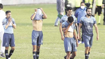 Crisis en Blooming: los jugadores continúan en paro por sueldos atrasados Crisis en Blooming: los jugadores continúan en paro por sueldos atrasados
