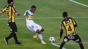 The Strongest se aplazó de local frente a Boca Juniors y perdió por 0-1 The Strongest se aplazó de local frente a Boca Juniors y perdió por 0-1