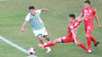 Oriente logró su primer resultado positivo fuera de casa al empatar (1-1) con Guabirá Oriente logró su primer resultado positivo fuera de casa al empatar (1-1) con Guabirá