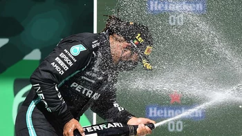 Lewis Hamilton gana en Portugal su segunda carrera de esta temporada Lewis Hamilton gana en Portugal su segunda carrera de esta temporada