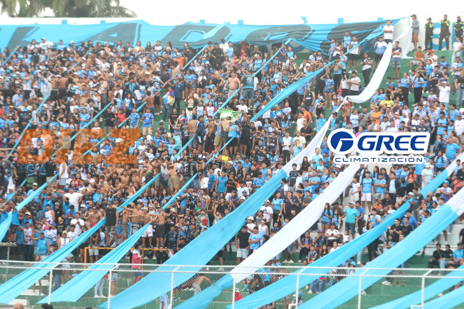 El clásico cruceño fue celeste en el estadio Tahuichi Aguilera 