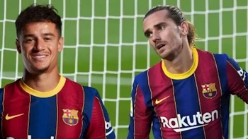Coutinho y Griezmann tendrán que rebajarse el salario en el Barcelona Coutinho y Griezmann tendrán que rebajarse el salario en el Barcelona