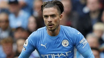 Manchester City goleó al Norwich y comienza a carburar; el Liverpool y el Brighton son líderes Manchester City goleó al Norwich y comienza a carburar; el Liverpool y el Brighton son líderes