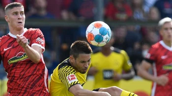 Inesperada derrota del Dortmund en la Bundesliga; Wolfsburgo asalta el liderato Inesperada derrota del Dortmund en la Bundesliga; Wolfsburgo asalta el liderato