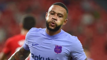 Depay salvó de la derrota al Barcelona frente al Athletic Club Depay salvó de la derrota al Barcelona frente al Athletic Club