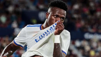 Vinicius se exhibe en el empate (3-3) del Real Madrid ante el Levante Vinicius se exhibe en el empate (3-3) del Real Madrid ante el Levante