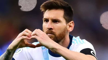 Messi convocado en Argentina para enfrentar a Venezuela, Brasil y Bolivia Messi convocado en Argentina para enfrentar a Venezuela, Brasil y Bolivia