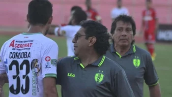 Jorge Córdoba deja Real Tomayapo tras altercado con el DT Álvaro Peña Jorge Córdoba deja Real Tomayapo tras altercado con el DT Álvaro Peña