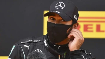 Hamilton brilla bajo la lluvia y logra la pole del GP de Estiria Hamilton brilla bajo la lluvia y logra la pole del GP de Estiria