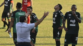 Oriente Petrolero no pagó y hay malestar en los jugadores Oriente Petrolero no pagó y hay malestar en los jugadores