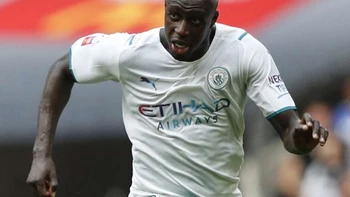 Futbolista francés Benjamin Mendy, acusado de violaciones, con detención provisional en Reino Unido Futbolista francés Benjamin Mendy, acusado de violaciones, con detención provisional en Reino Unido