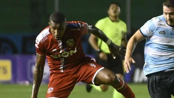 Royal Pari podrá contar con su goleador frente a Aurora Royal Pari podrá contar con su goleador frente a Aurora