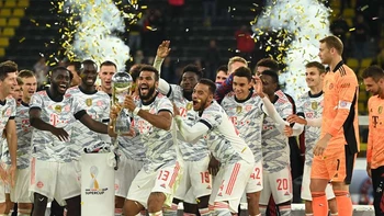 <br />
El Bayern, liderado por Lewandowski, conquista la Supercopa de Alemania<br />
<br />
El Bayern, liderado por Lewandowski, conquista la Supercopa de Alemania<br />