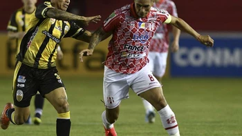 Independiente vuelve a decepcionar a sus hinchas con la derrota ante Deportivo Táchira (1-2) Independiente vuelve a decepcionar a sus hinchas con la derrota ante Deportivo Táchira (1-2)