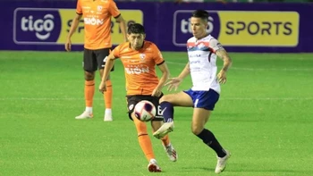Doloroso debut de Royal Pari que perdió (0-2) ante Wilstermann Doloroso debut de Royal Pari que perdió (0-2) ante Wilstermann