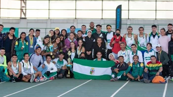 Santa Cruz fue el mejor en el Campeonato Nacional Indoor de Atletismo Santa Cruz fue el mejor en el Campeonato Nacional Indoor de Atletismo