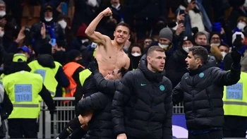 Inter sella su pase a semifinales de Copa al ganar a la Roma de Mourinho Inter sella su pase a semifinales de Copa al ganar a la Roma de Mourinho