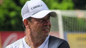 Erwin Sánchez: “En términos generales debemos estar tranquilos por el rendimiento del equipo” Erwin Sánchez: “En términos generales debemos estar tranquilos por el rendimiento del equipo”
