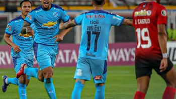 Bolívar ganó de visitante a Deportivo Lara de Venezuela (2-3) Bolívar ganó de visitante a Deportivo Lara de Venezuela (2-3)