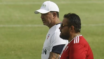 Julio César Baldivieso: “Errores nuestros han hecho que Oriente nos gane los dos partidos” Julio César Baldivieso: “Errores nuestros han hecho que Oriente nos gane los dos partidos”
