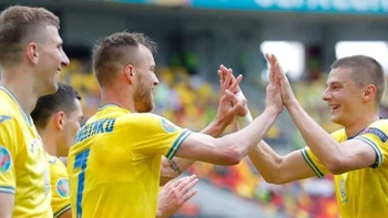 La FIFA autoriza a los jugadores ucranianos a fichar por otros clubes La FIFA autoriza a los jugadores ucranianos a fichar por otros clubes