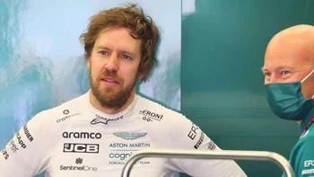 Vettel, positivo al Covid-19, sustituido por Hülkenberg en Baréin Vettel, positivo al Covid-19, sustituido por Hülkenberg en Baréin
