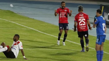 Wilstermann superó a Always Ready (1-0) y de estar último pasó a zona de clasificación Wilstermann superó a Always Ready (1-0) y de estar último pasó a zona de clasificación