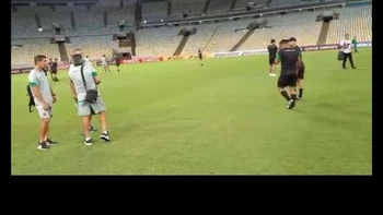 Oriente Petrolero cerró su preparación con una visita al Maracaná Oriente Petrolero cerró su preparación con una visita al Maracaná