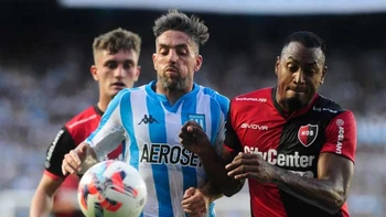 Racing avanza a cuartos de final de la Copa de la Liga argentina y River se complica Racing avanza a cuartos de final de la Copa de la Liga argentina y River se complica