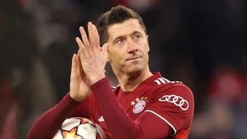 El Bayern de Múnich le abre la puerta a Lewandowski y le pone precio El Bayern de Múnich le abre la puerta a Lewandowski y le pone precio