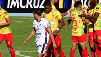 Palmaflor derrota a la ‘U’ de Sucre y se clasifica a la segunda fase del Apertura Palmaflor derrota a la ‘U’ de Sucre y se clasifica a la segunda fase del Apertura