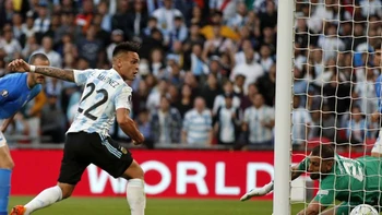 Argentina derrotó a Italia (0-3) y es campeón de la Finalissima Argentina derrotó a Italia (0-3) y es campeón de la Finalissima