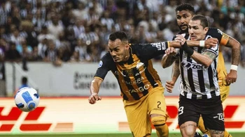 The Strongest perdió por goleada (3-0) ante Ceará y quedó eliminado de la Copa Sudamericana The Strongest perdió por goleada (3-0) ante Ceará y quedó eliminado de la Copa Sudamericana