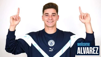 Julián Álvarez fue presentado oficialmente en el Manchester City Julián Álvarez fue presentado oficialmente en el Manchester City