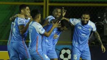 Real Santa Cruz recibe a Palmaflor y Blooming visitará a Independiente, este sábado Real Santa Cruz recibe a Palmaflor y Blooming visitará a Independiente, este sábado