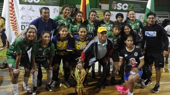La Paz se adueñó del título nacional de futsal femenino La Paz se adueñó del título nacional de futsal femenino
