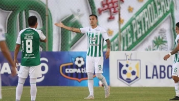 Tres partidos completarán la duodécima fecha del torneo Apertura, este domingo Tres partidos completarán la duodécima fecha del torneo Apertura, este domingo