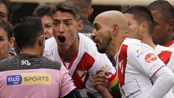 Marcos Riquelme: “En ningún momento le falté el respeto al árbitro” Marcos Riquelme: “En ningún momento le falté el respeto al árbitro”