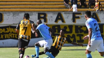 The Strongest derrotó a Aurora (1-0) y espera a su rival de la segunda fase The Strongest derrotó a Aurora (1-0) y espera a su rival de la segunda fase
