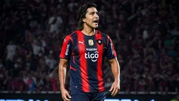El Cerro Porteño de Marcelo Martins no pudo ante Olimpia en el clásico El Cerro Porteño de Marcelo Martins no pudo ante Olimpia en el clásico