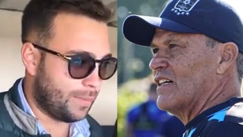 Costas cuestiona a Clausen y el DT de Blooming dice que “es mejor no hacerle caso, porque un día habla una cosa y al otro día dice otra” Costas cuestiona a Clausen y el DT de Blooming dice que “es mejor no hacerle caso, porque un día habla una cosa y al otro día dice otra”